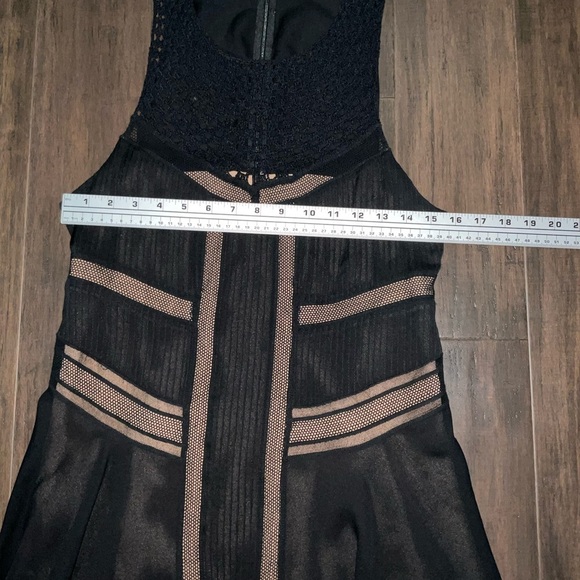 A.L.C. Elin Black Silk Sleeveless Mini Dress With Nude Lining Size 6 - Picture 6 of 7